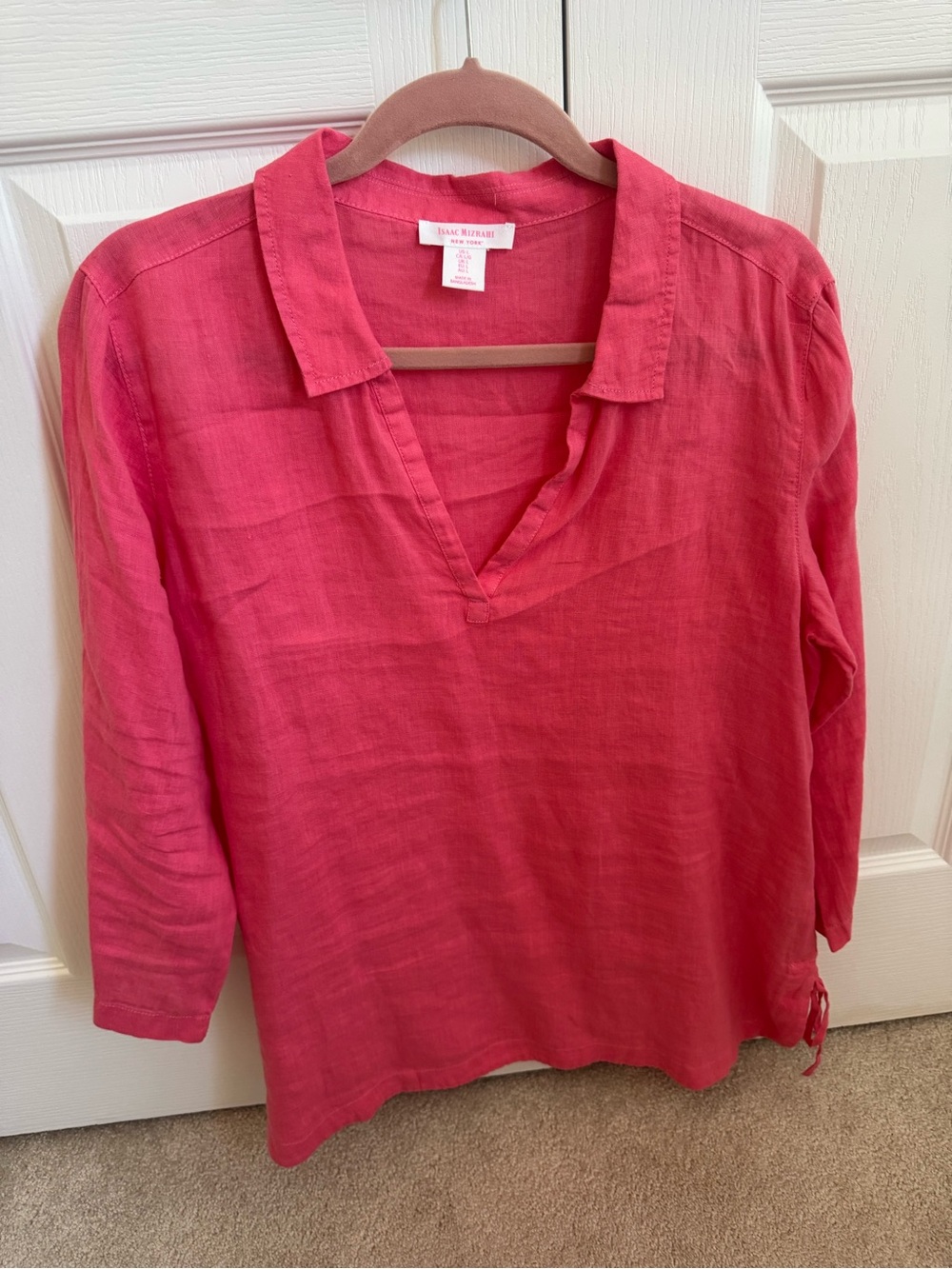 Isaac Mizrahi Coral Pink Women’s Top. Size L. Never worn just hung.